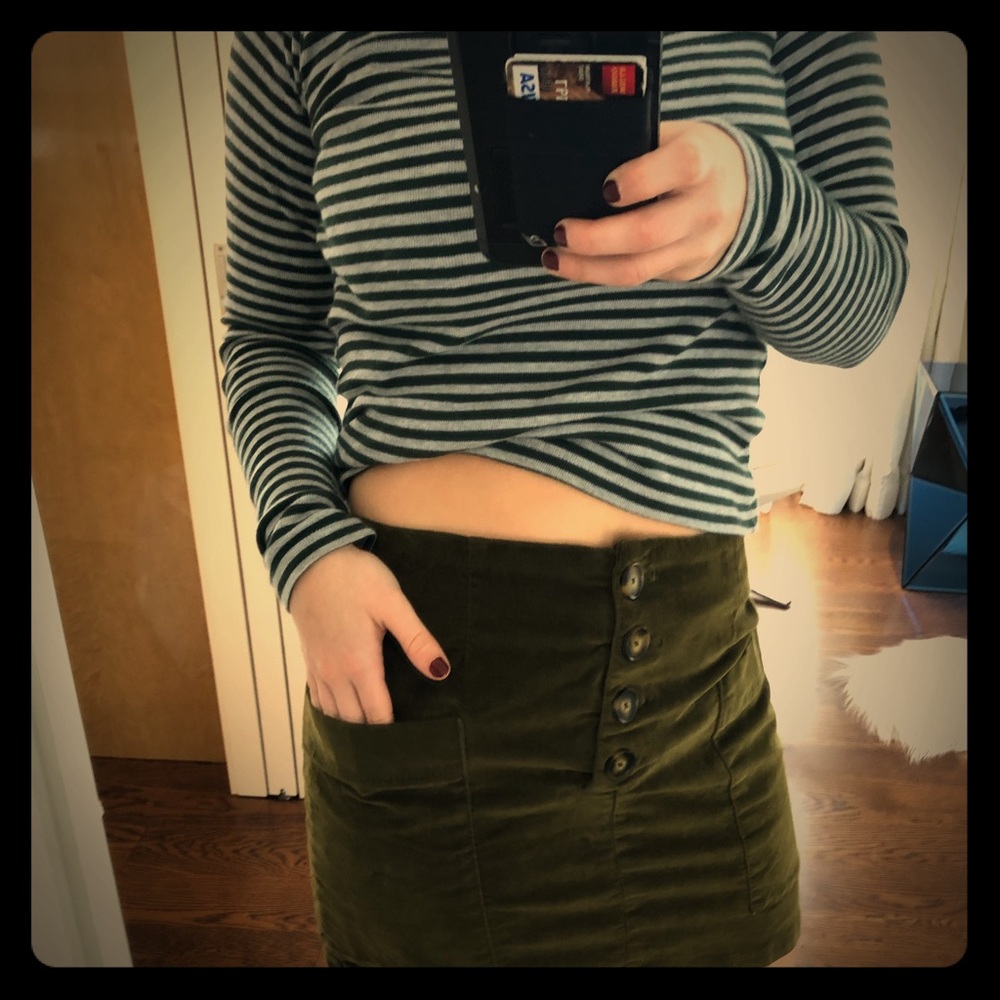 A skirt with bottoms and pockets